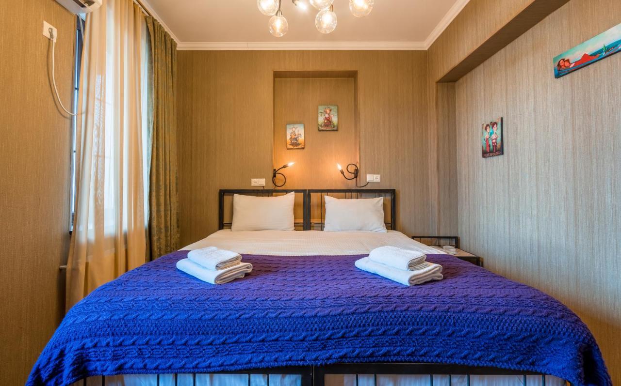 Hotel At Gomi 19 Тбилиси Экстерьер фото