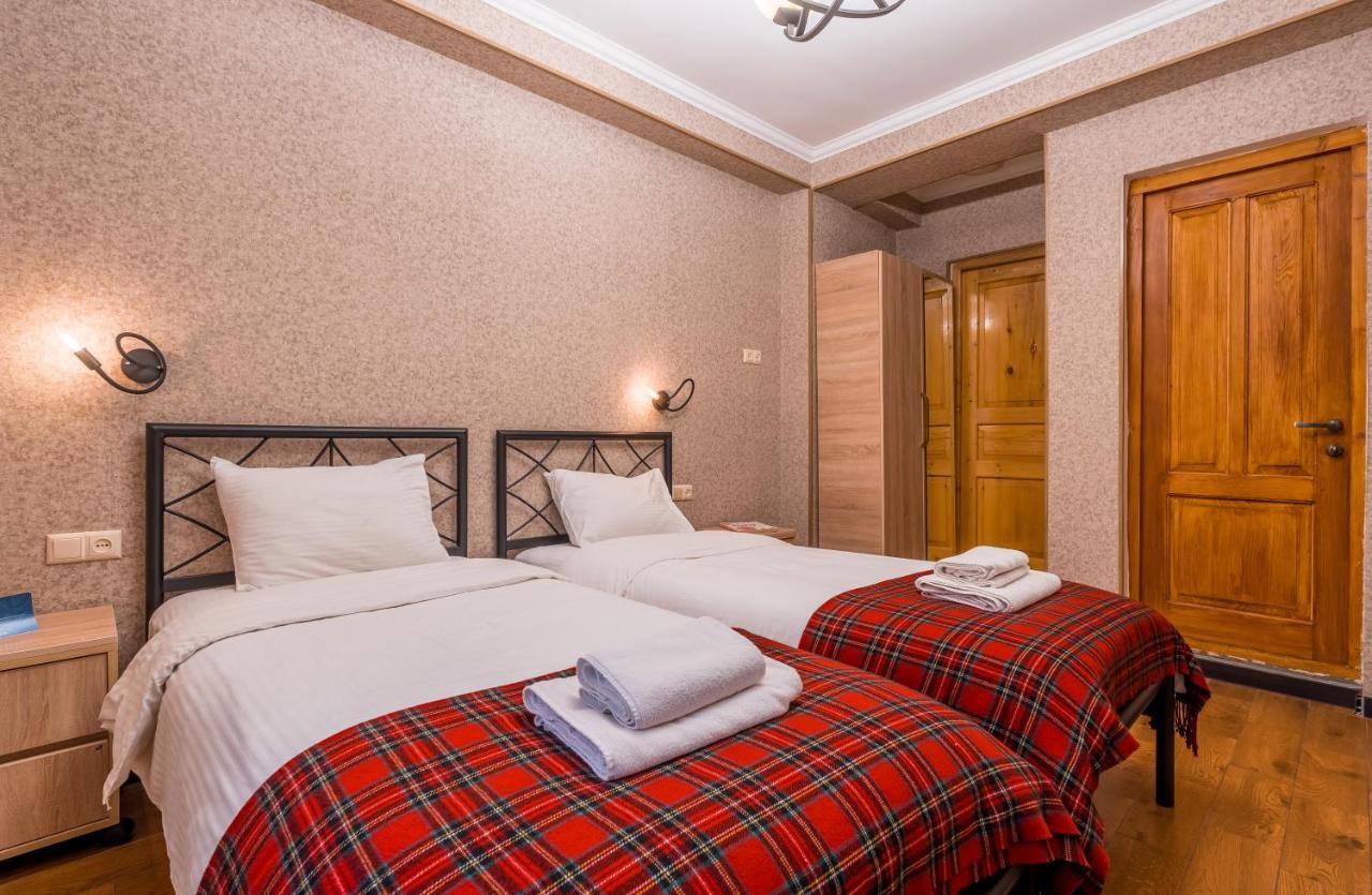 Hotel At Gomi 19 Тбилиси Экстерьер фото
