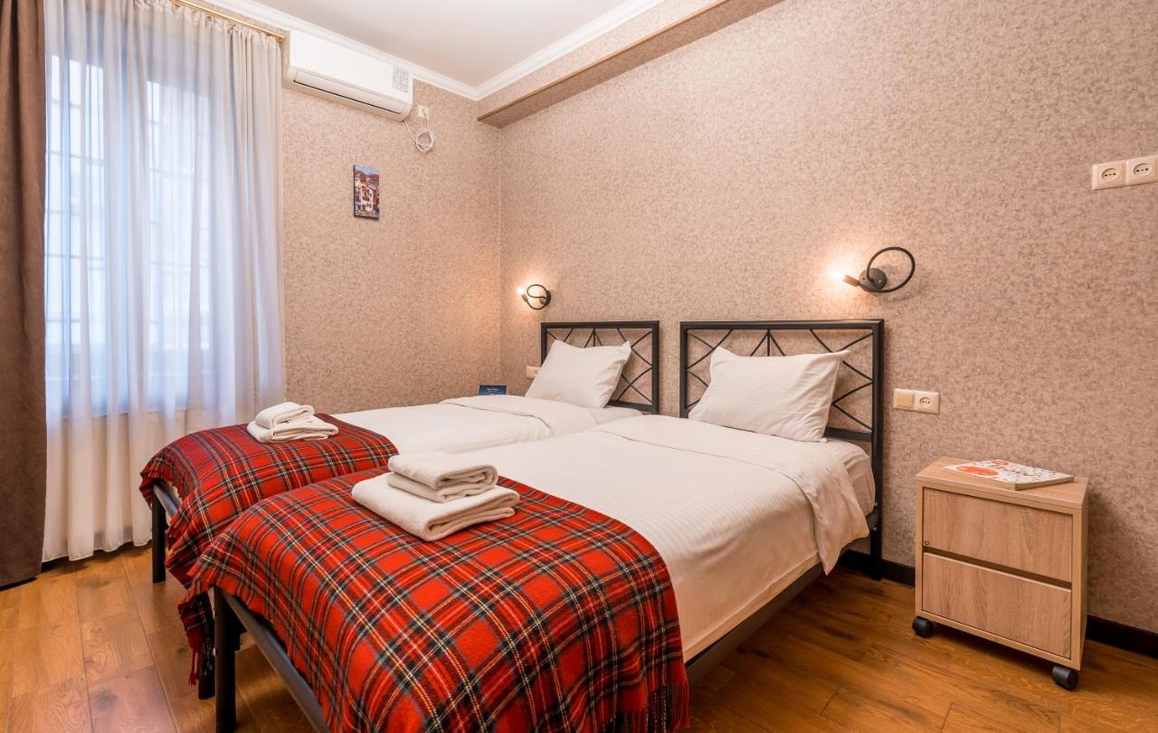 Hotel At Gomi 19 Тбилиси Экстерьер фото