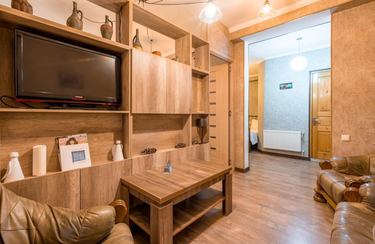 Hotel At Gomi 19 Тбилиси Экстерьер фото
